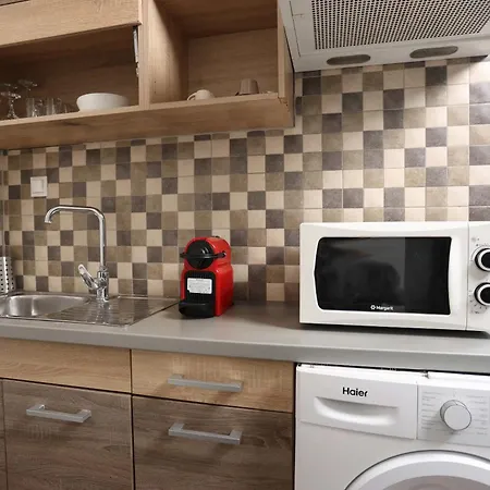 Downtown Seaside Apartment