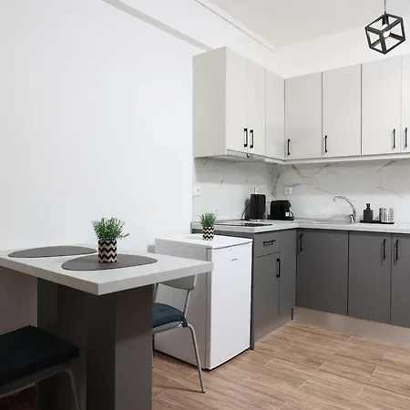 Downtown Seaside Apartment